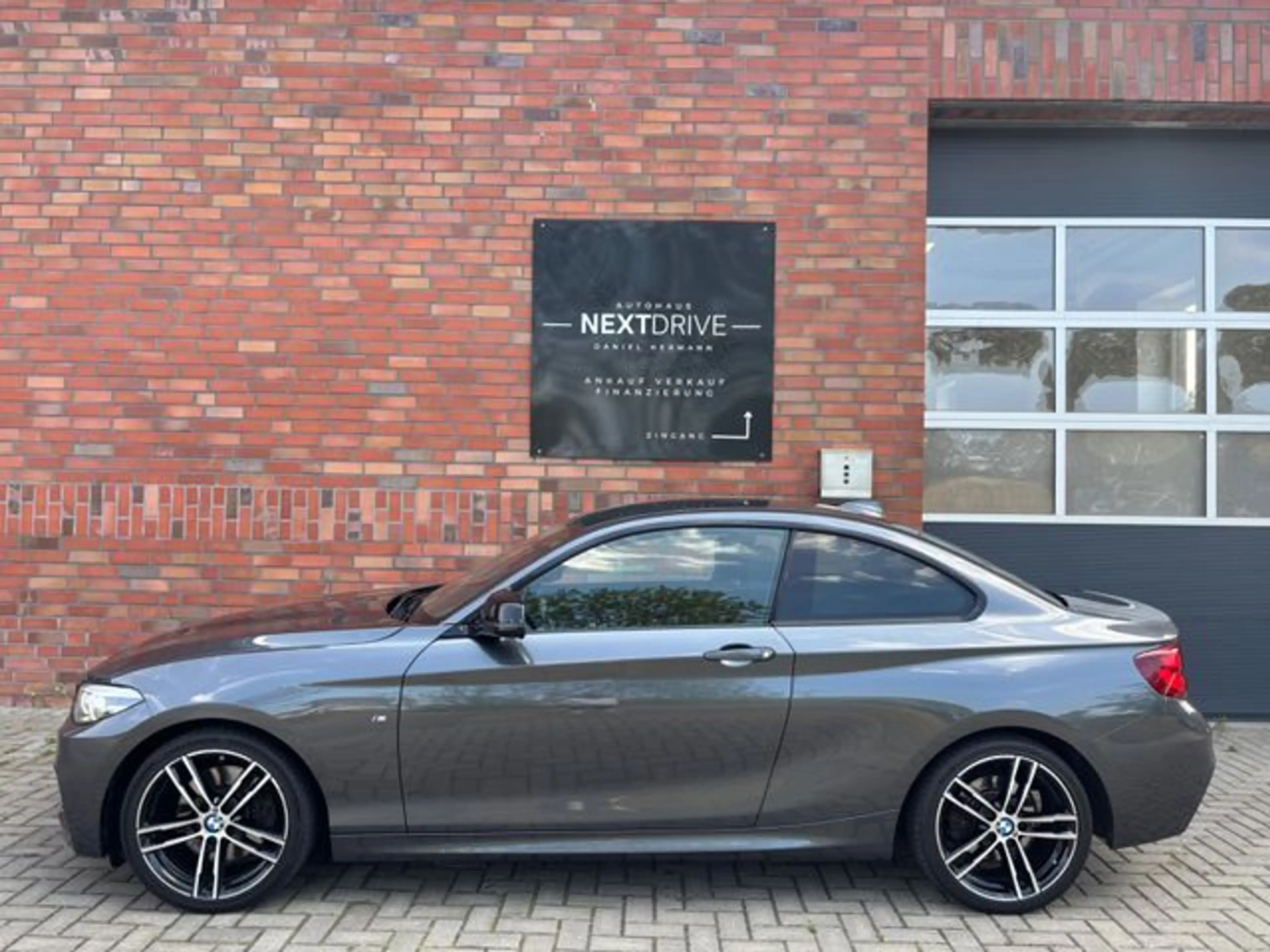 BMW 230 i Coupe *M-Sport*Sp.Aut.HiFi*DEUTSCH — photo 2