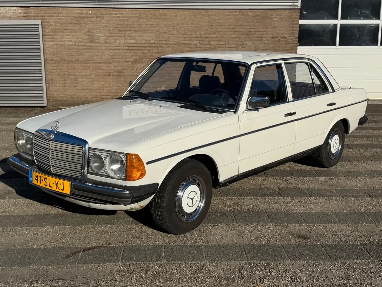 Mercedes-Benz 200