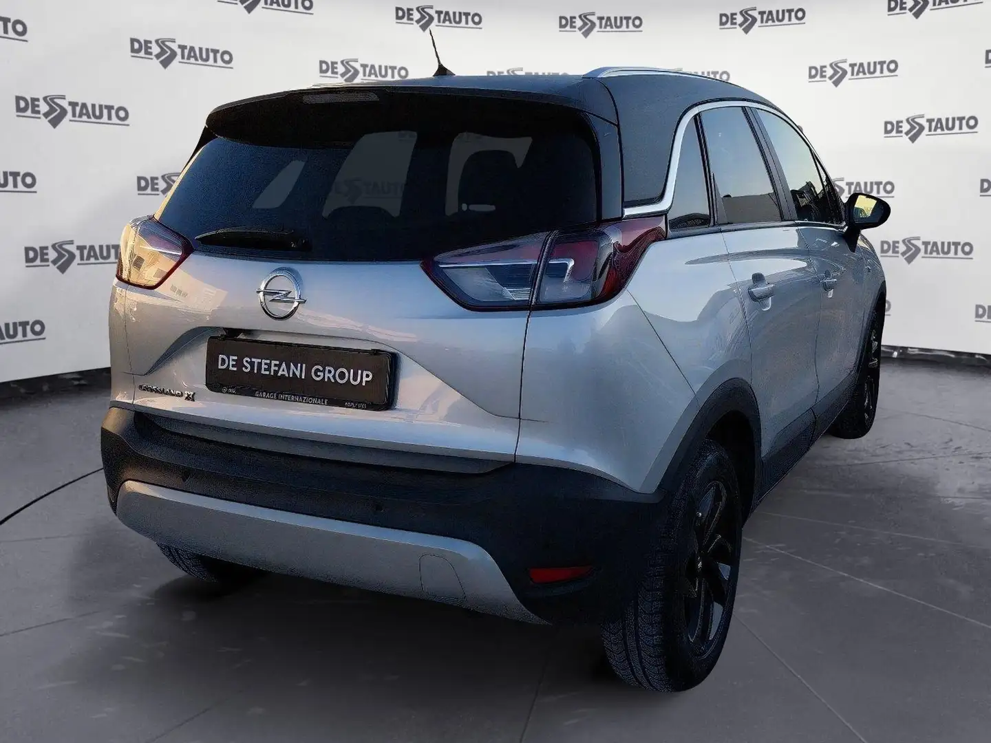 Opel Crossland Crossland X 1.2 Innovation s&s 110cv auto my19 Argento - 2