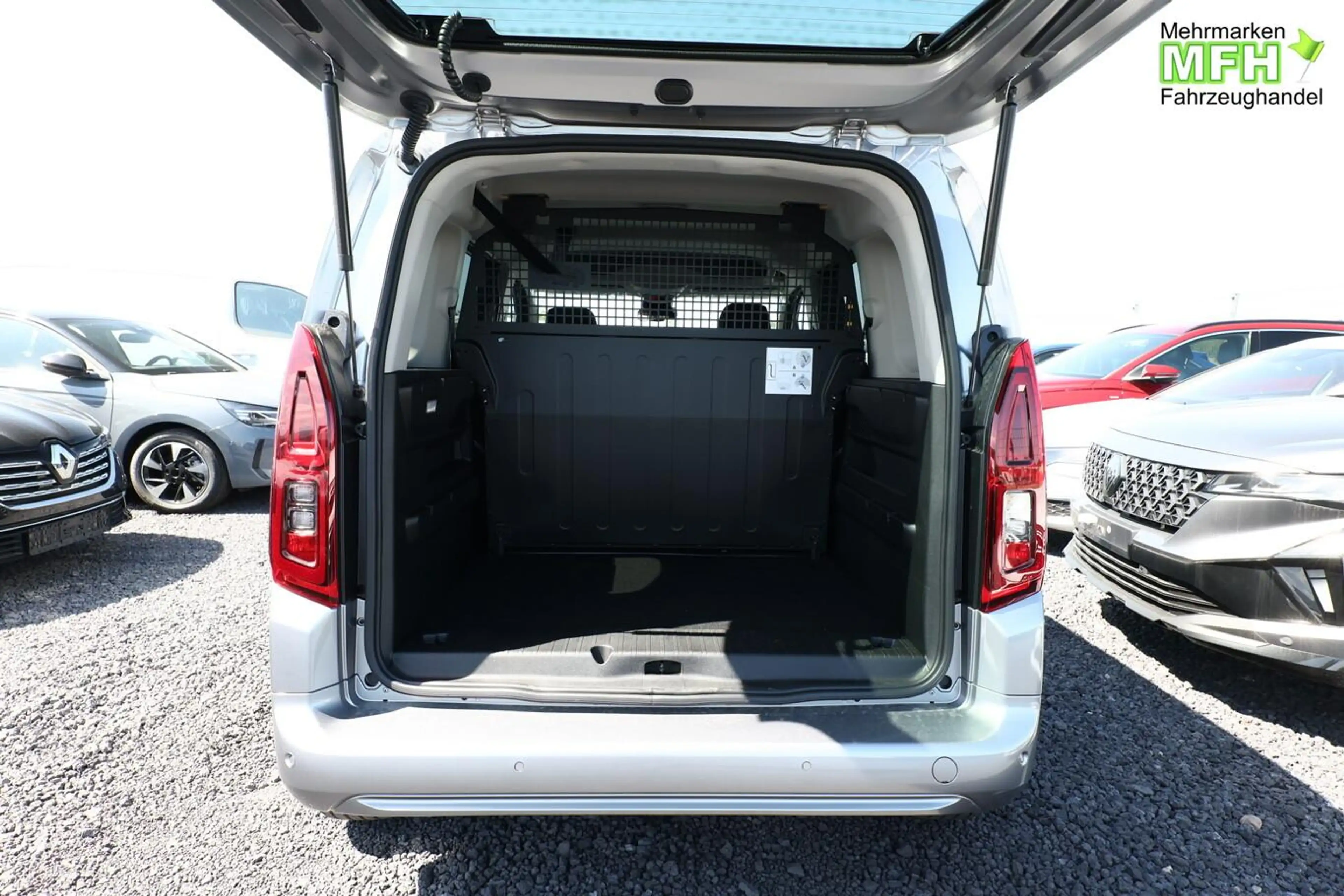 Opel Combo AT8 GS Nav10" Kam IntelliLux PDC 96 kW (131 PS)... — photo 10