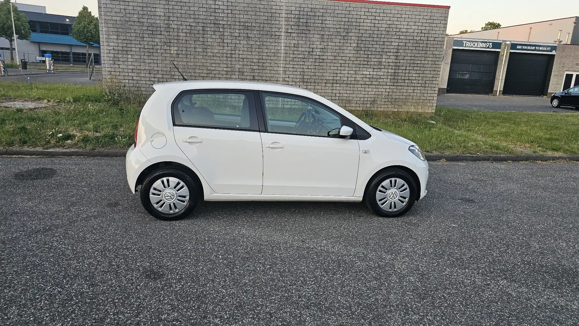 Volkswagen up! BlueMotion Technology groove - 1