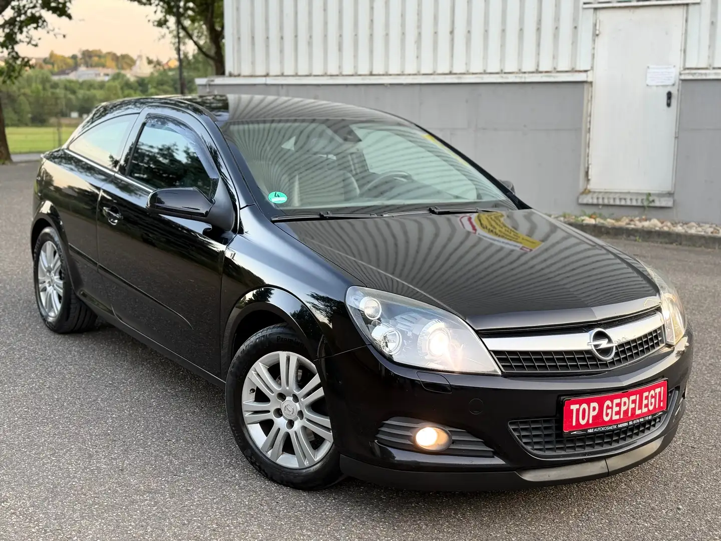 Opel Astra GTC 1.HAND. lückenlos Scheckheftgepflegt-LPG Schwarz - 1