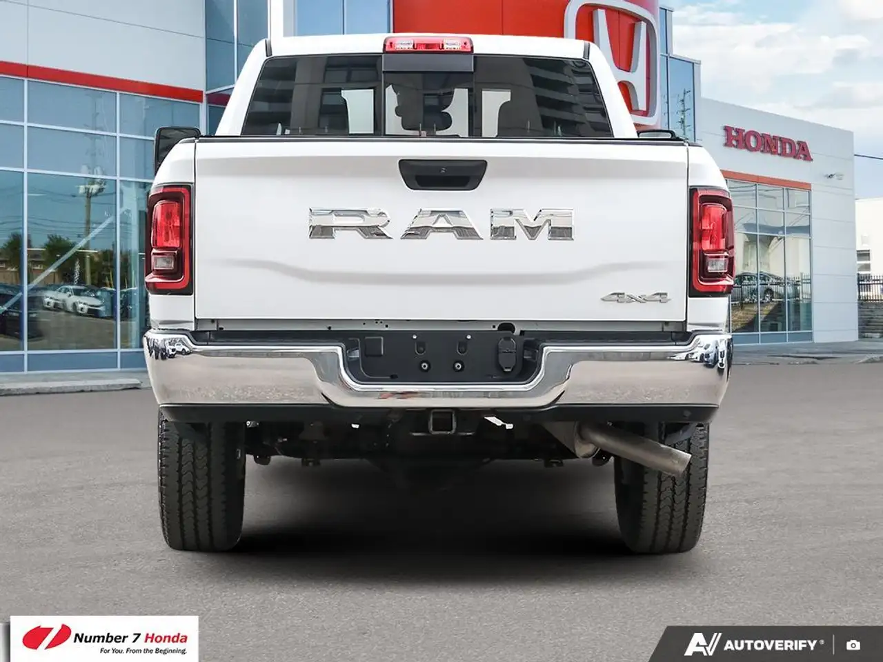 RAM 2500 снимка RAM 2500