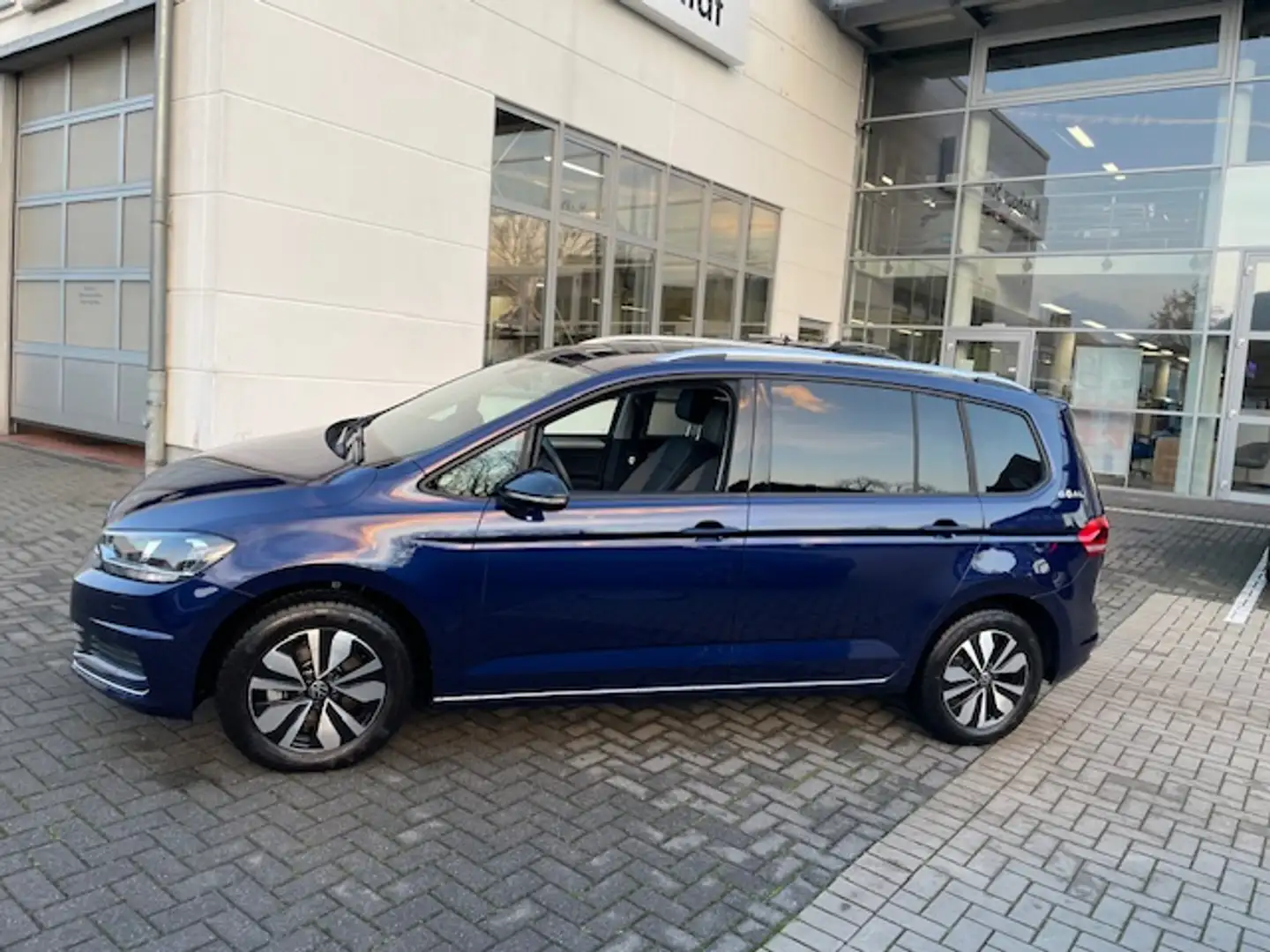 Volkswagen Touran 2.0TDi Goal AppConnect 7Sitzer ACC SideAssist S... Blau - 2