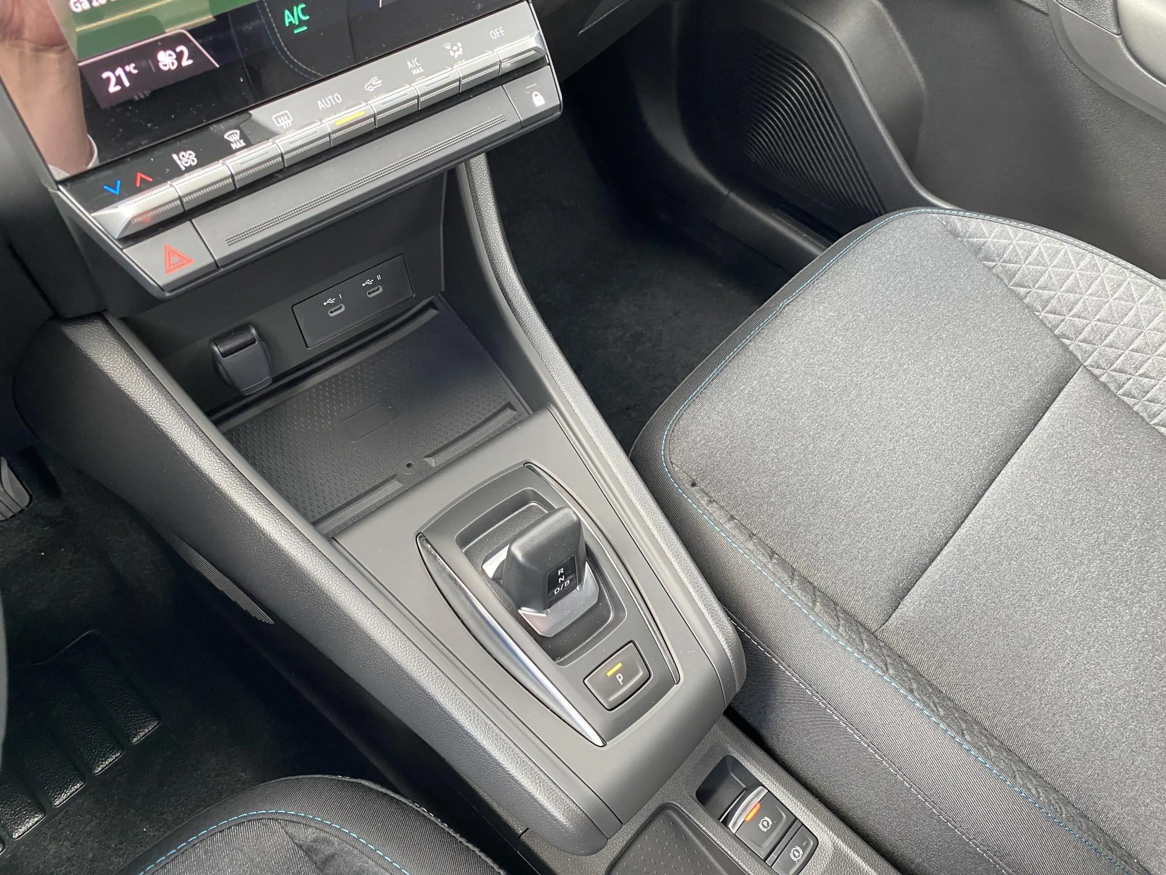 Renault Symbioz Evolution E-Tech full hybrid 160 — photo 10