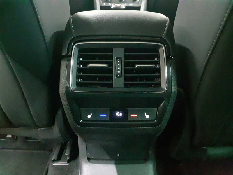 Skoda Kodiaq Kodiaq 2.0 TDI 4x4 L&K STH NAV LEDER — photo 9