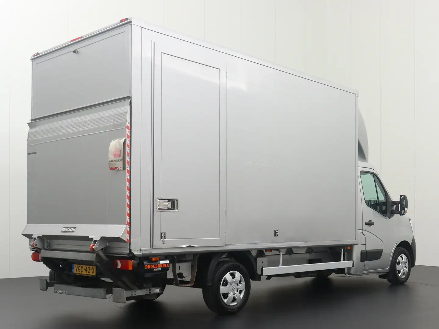 Renault Master 2.3DCi 150PK Bakwagen+Laadklep | Airco | Navigatie Argent - 2