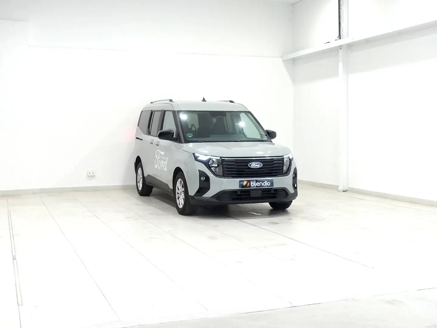 Ford Tourneo Courier 1.0 Ecoboost Titanium Gris - 2
