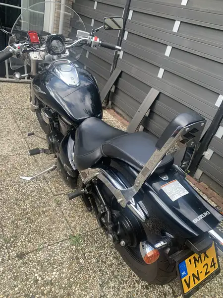 Suzuki Intruder M - foto 3