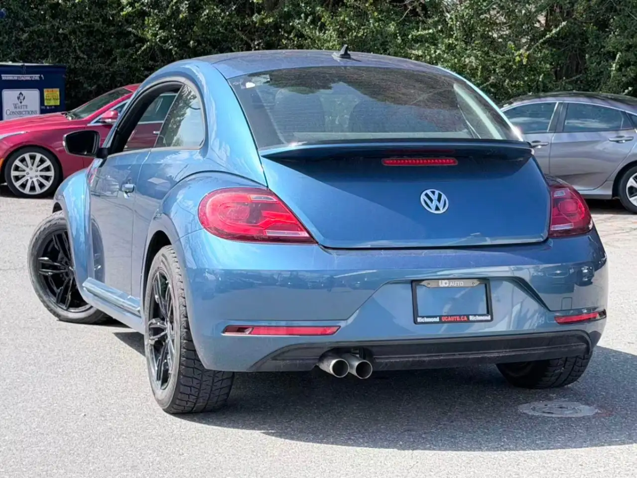 Volkswagen Beetle снимка Volkswagen Beetle