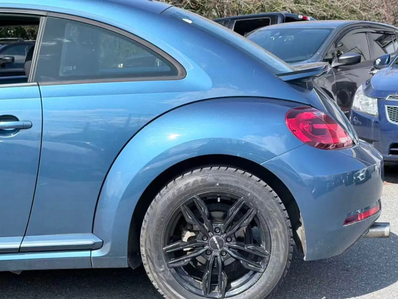 Volkswagen Beetle снимка Volkswagen Beetle