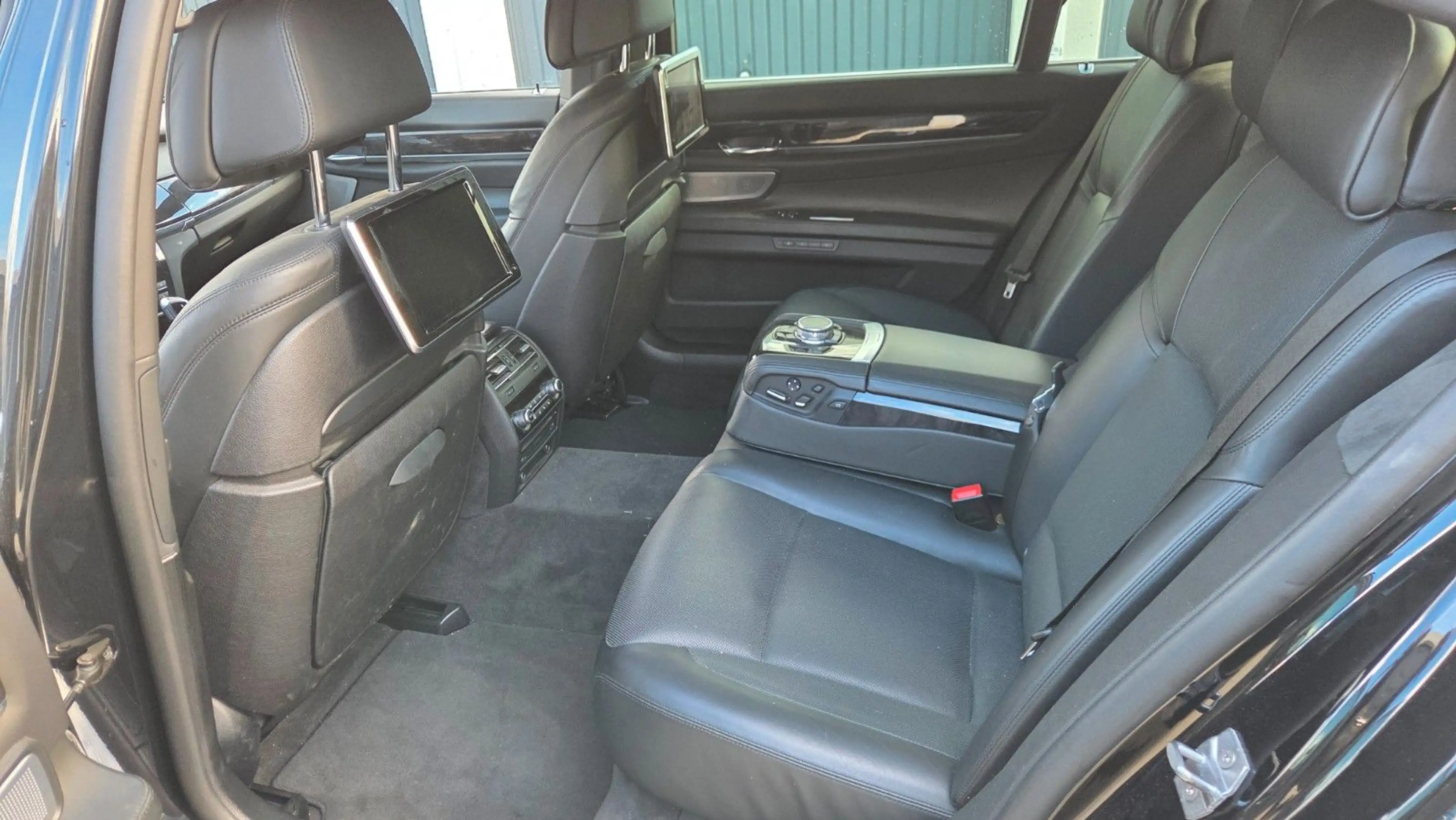BMW 760 Li V12 / 79.600 km — photo 10