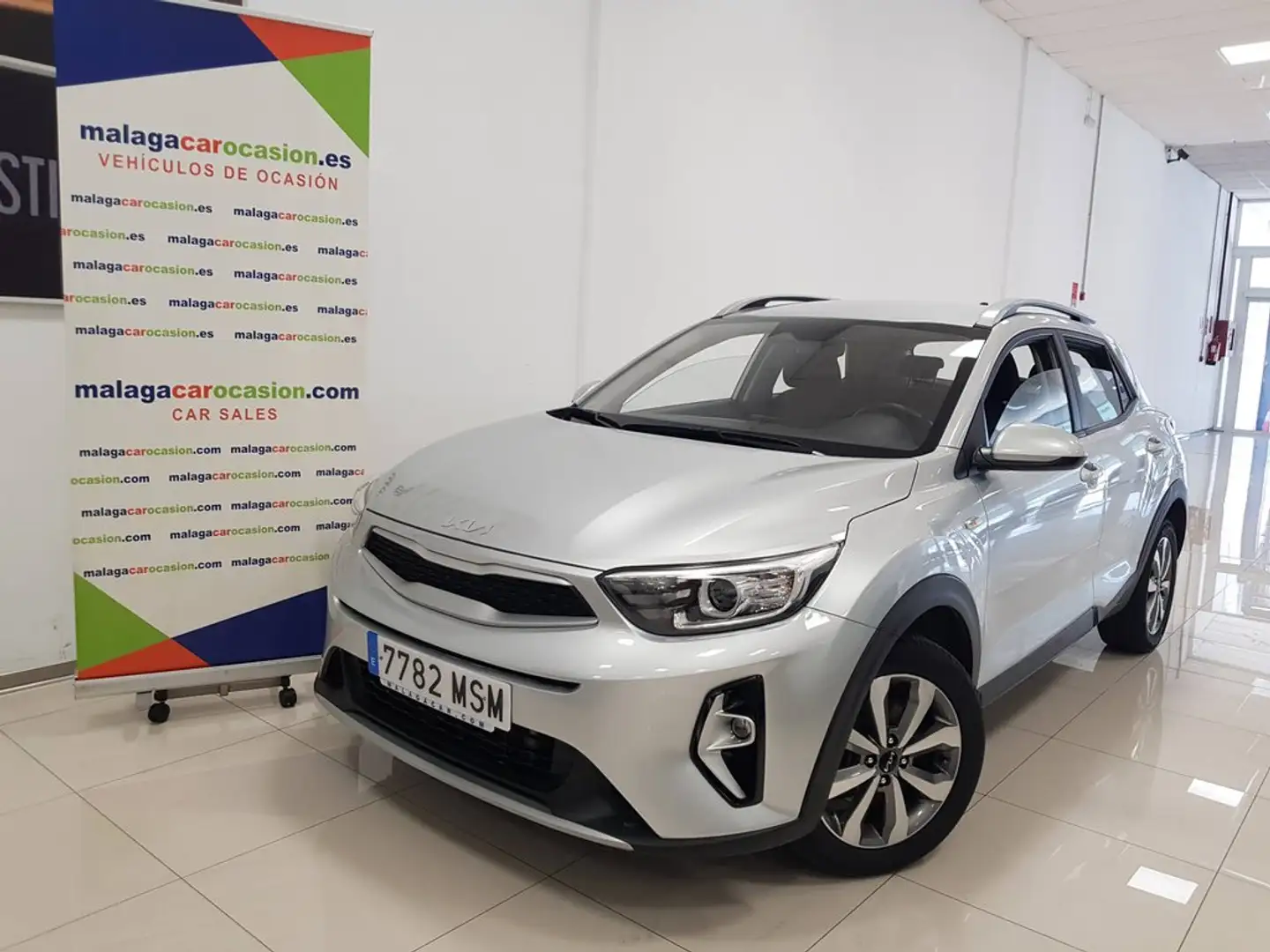 Kia Stonic 1.0 T-GDi 74kW (100CV) MHEV Drive DCT Gris - 2