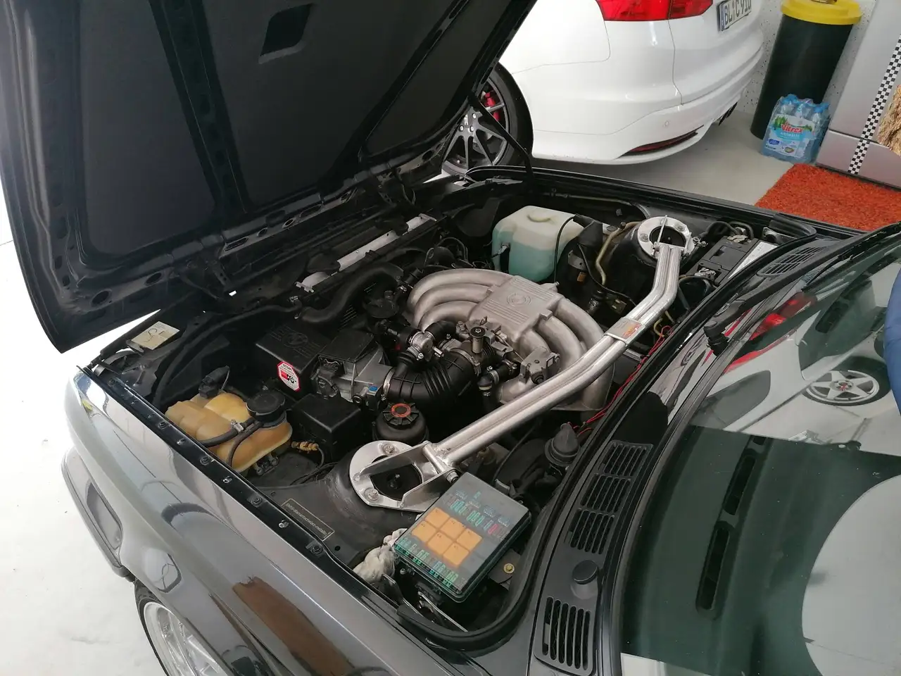 BMW 325i, foto 8