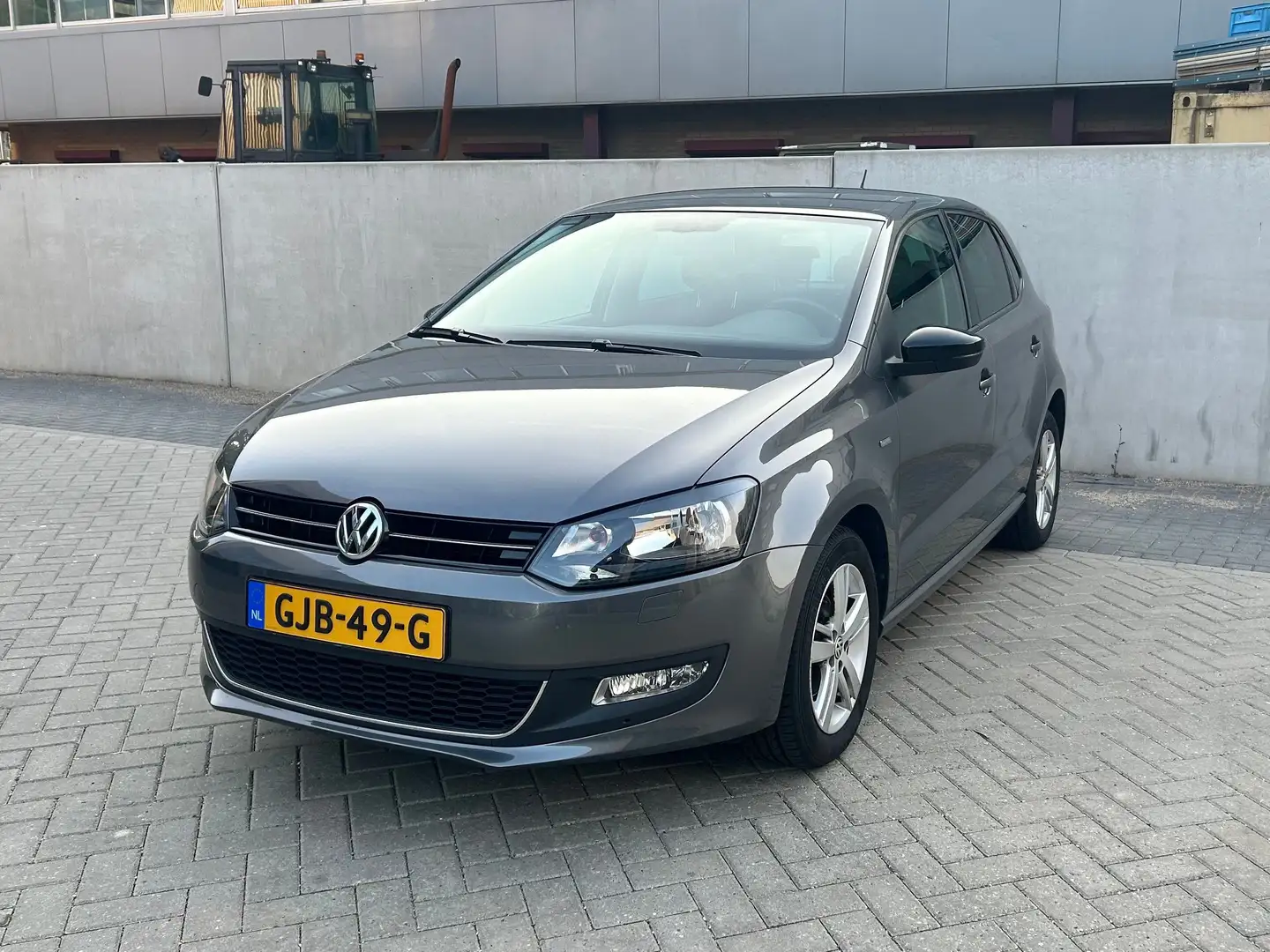 Volkswagen Polo Volkswagen Polo 1.2 TSI Match l 90 PK Grijs - 2