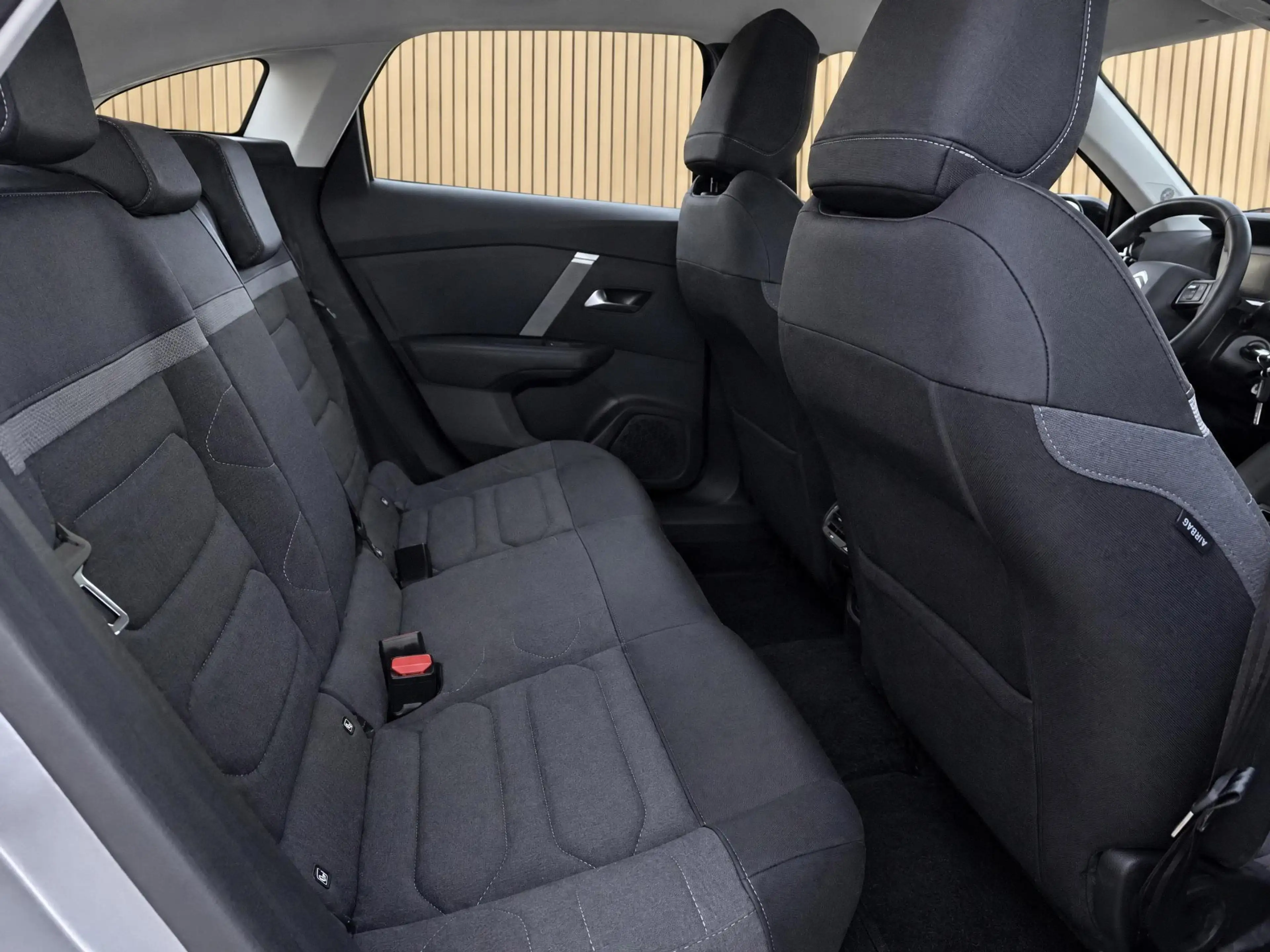 Citroen E-C4 Electric You 50 kWh | Apple Carplay / Climate / Camera — photo 9