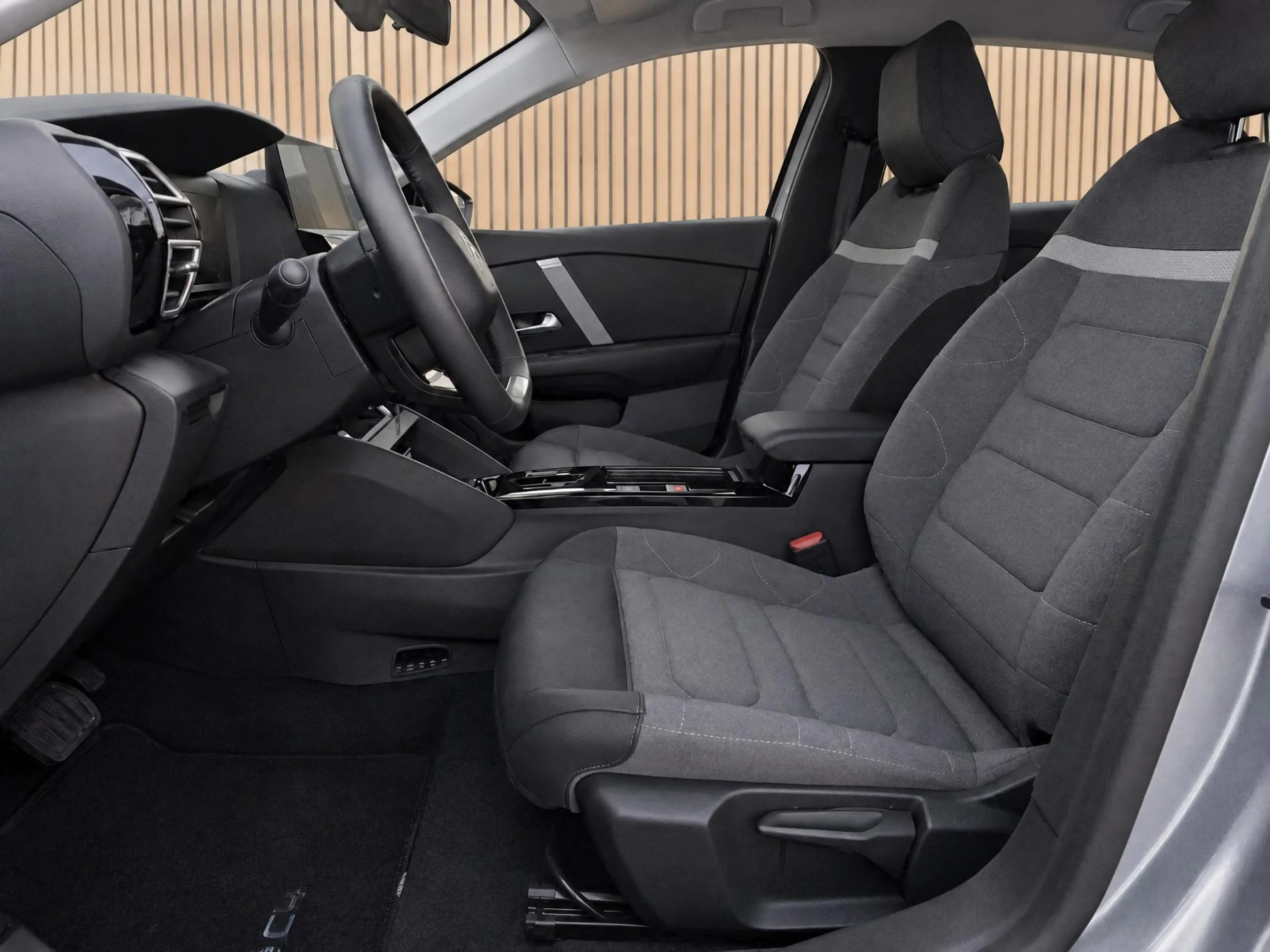 Citroen E-C4 Electric You 50 kWh | Apple Carplay / Climate / Camera — photo 13