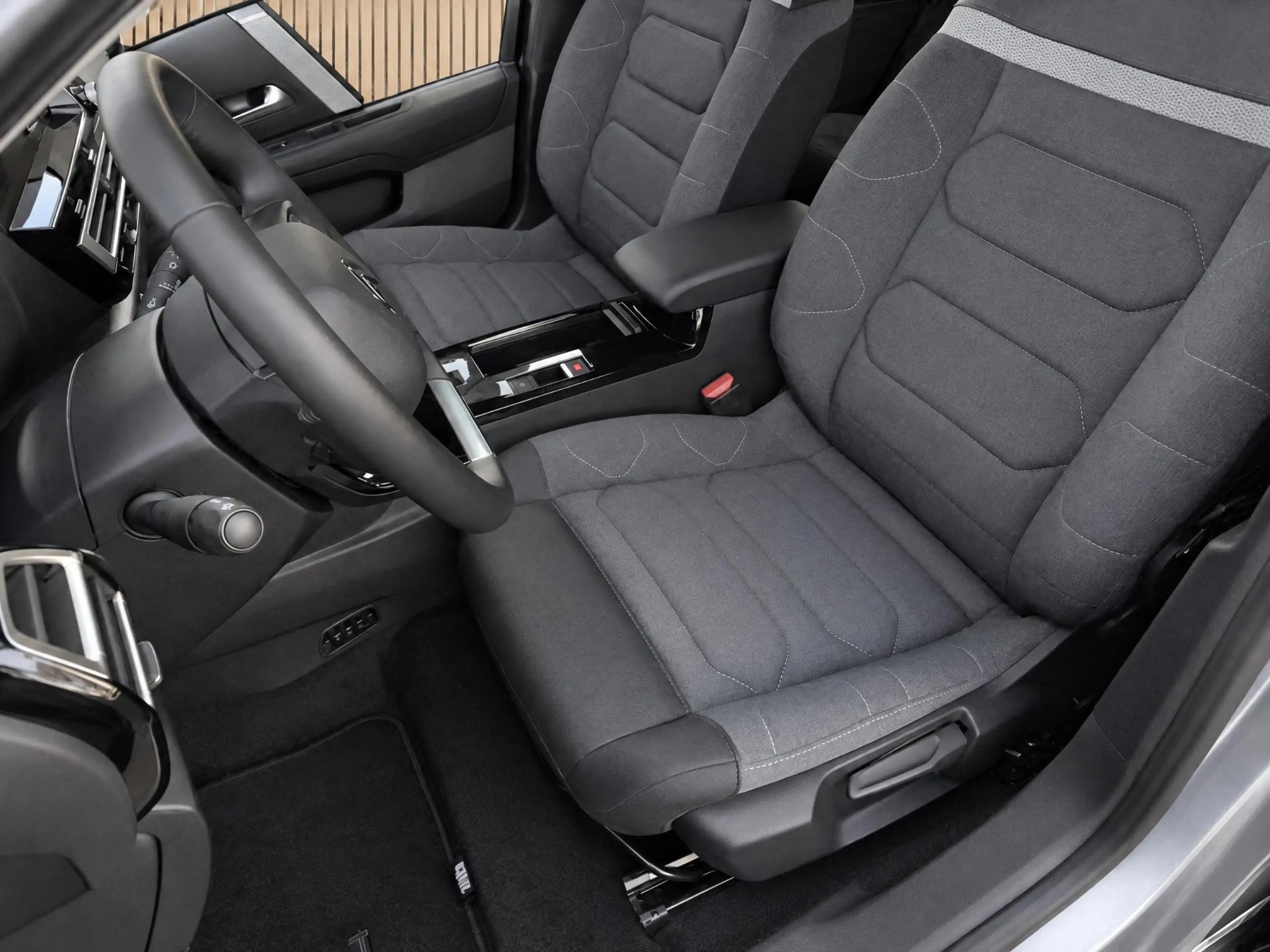 Citroen E-C4 Electric You 50 kWh | Apple Carplay / Climate / Camera — photo 14