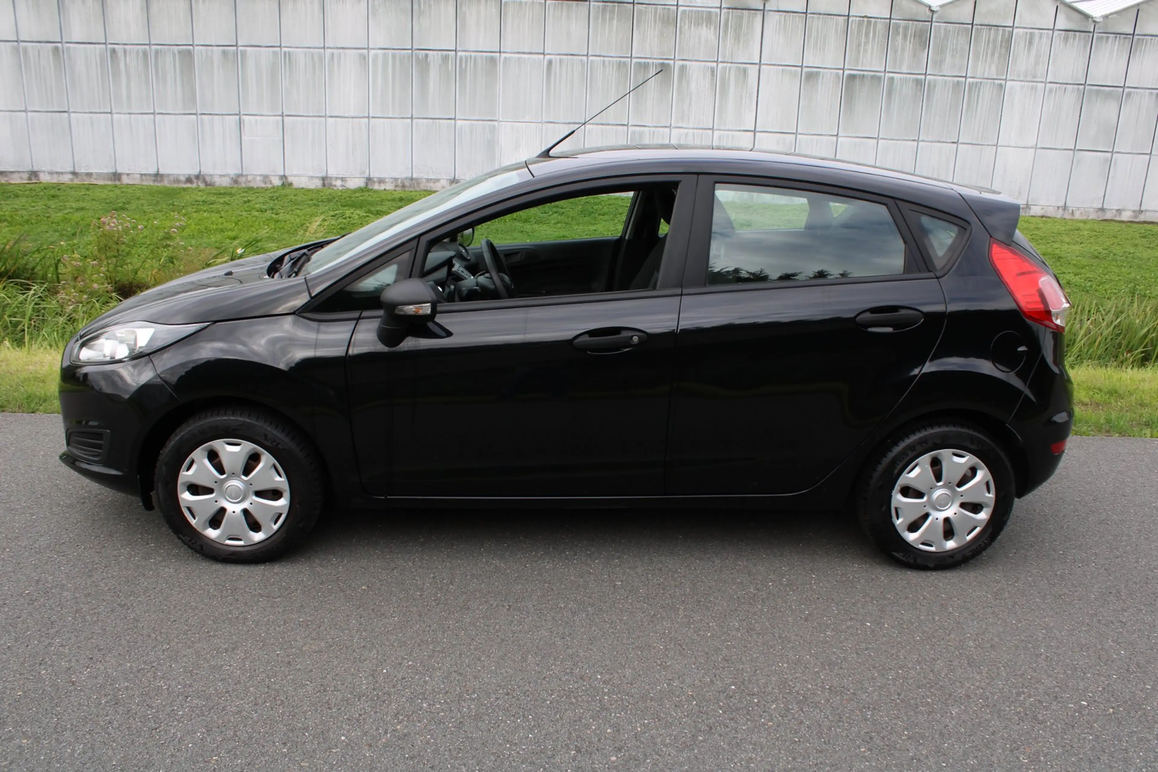 Ford Fiesta 1.25 5 Drs met Airco — photo 6