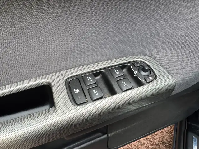 Volvo S40 view 14