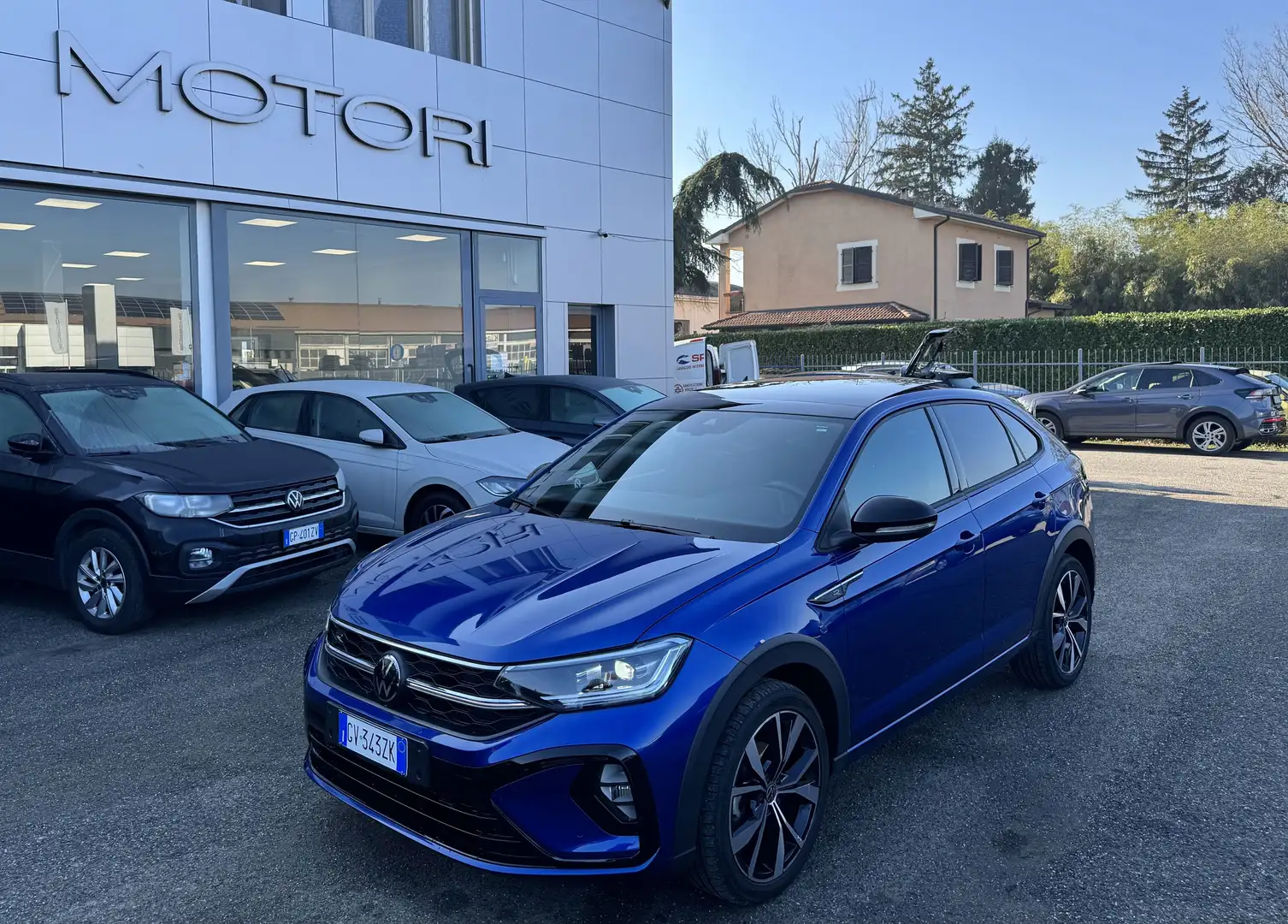 Volkswagen Taigo 1.0 tsi R-Line 110cv dsg Blau - 1