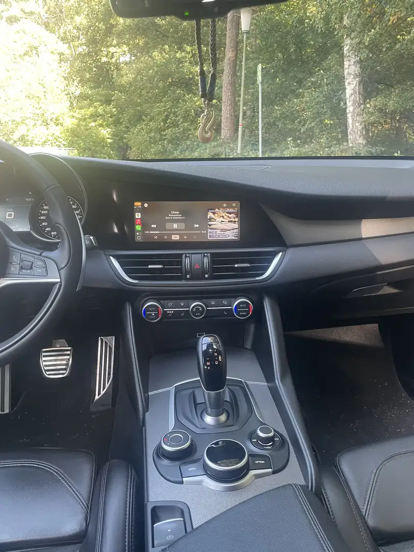 Alfa Romeo Giulia Giulia Veloce 2.0 Turbo 206kW AT8-Q4 HIFI Sound Schwarz - 2