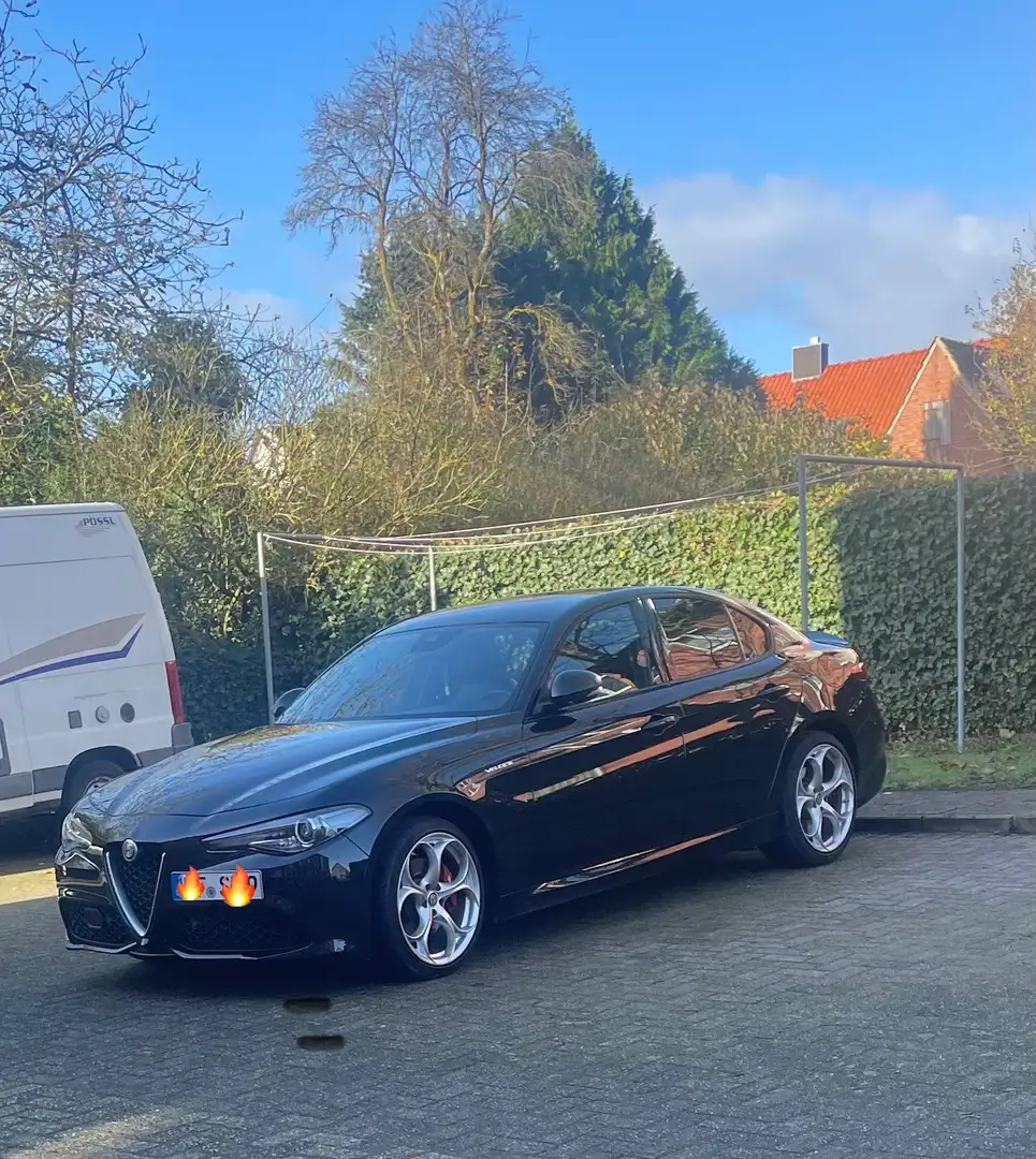 Alfa Romeo Giulia Giulia Veloce 2.0 Turbo 206kW AT8-Q4 HIFI Sound Schwarz - 1
