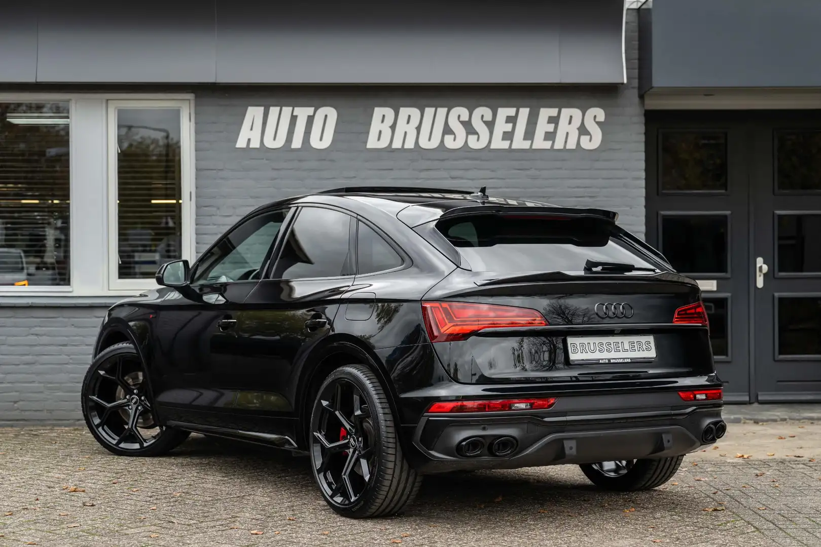 Audi Q5 Sportback 50 TFSI e S edition Competition Pano-Mat Schwarz - 2