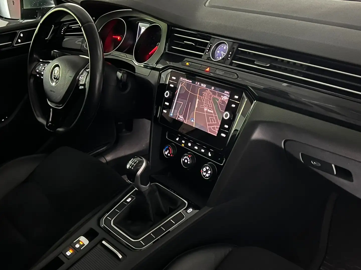 Volkswagen Arteon Lim. Elegance/LED/NAVI/AHK/ACC/URANO-GRAU Grigio - 2