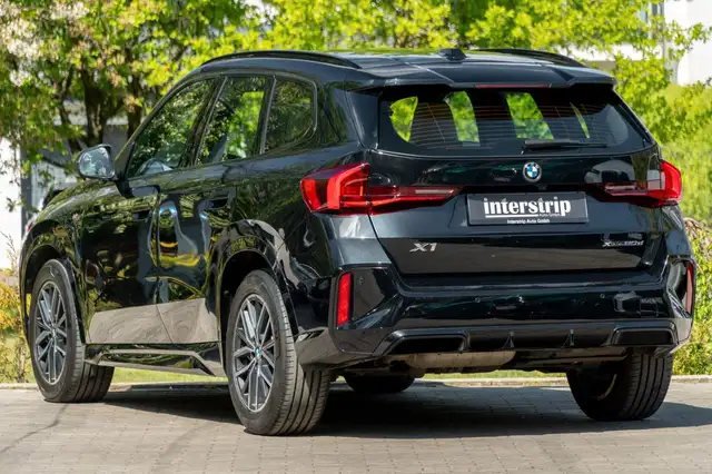 BMW X1 view 4
