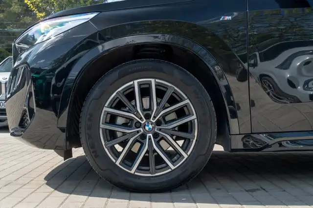 BMW X1 view 9