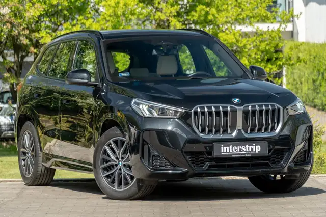 BMW X1 view 3