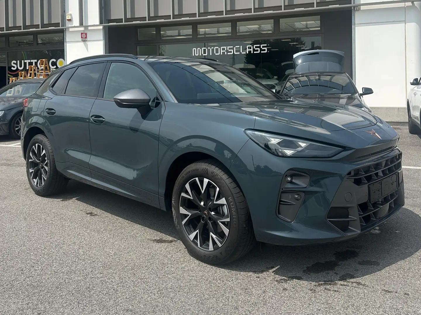 CUPRA Terramar Terramar 1.5 e-hybrid Impulse 150cv dsg Gris - 1