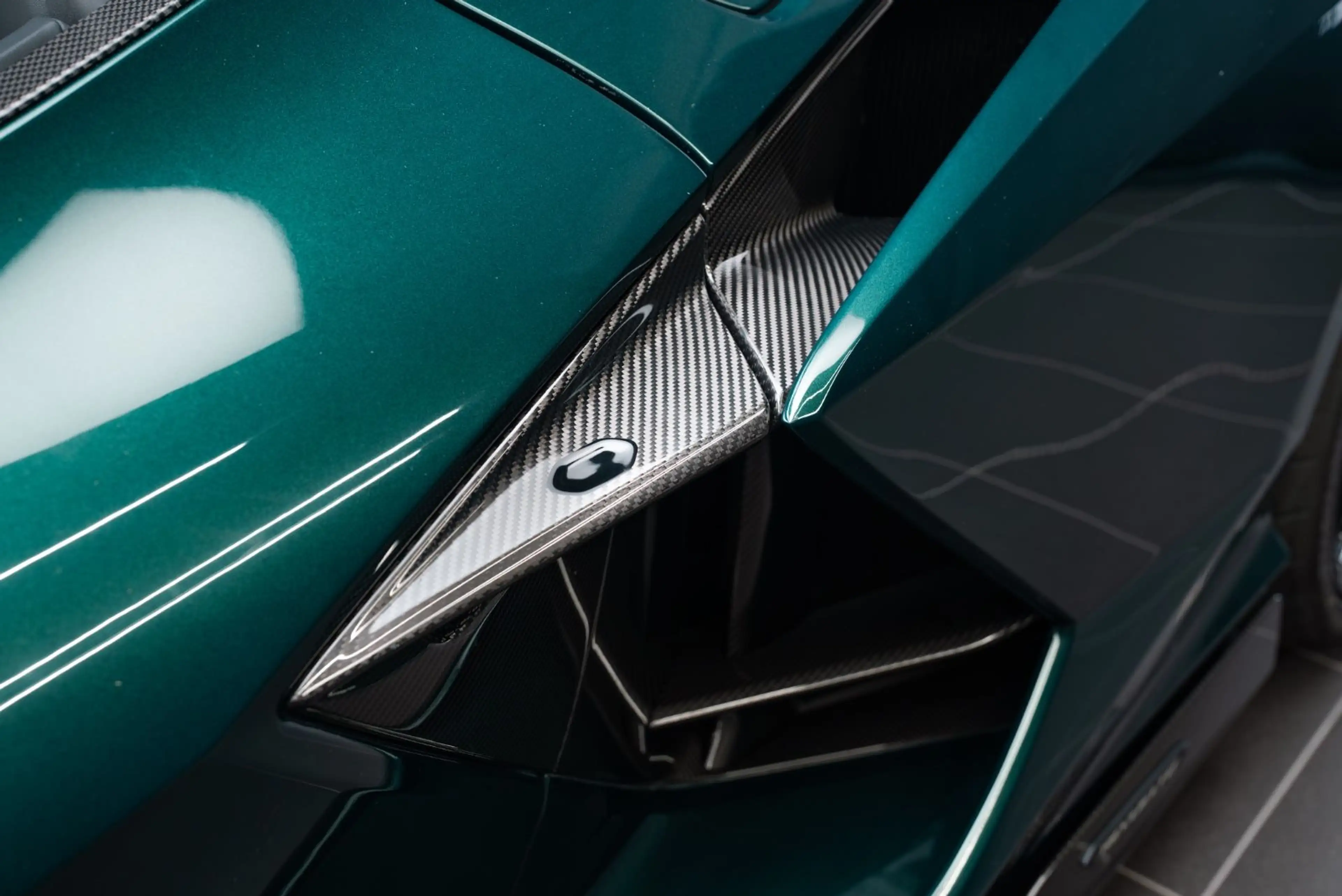 Lamborghini Revuelto FULL CARBON/LIFT/PASSENGER/MY 26 — photo 8