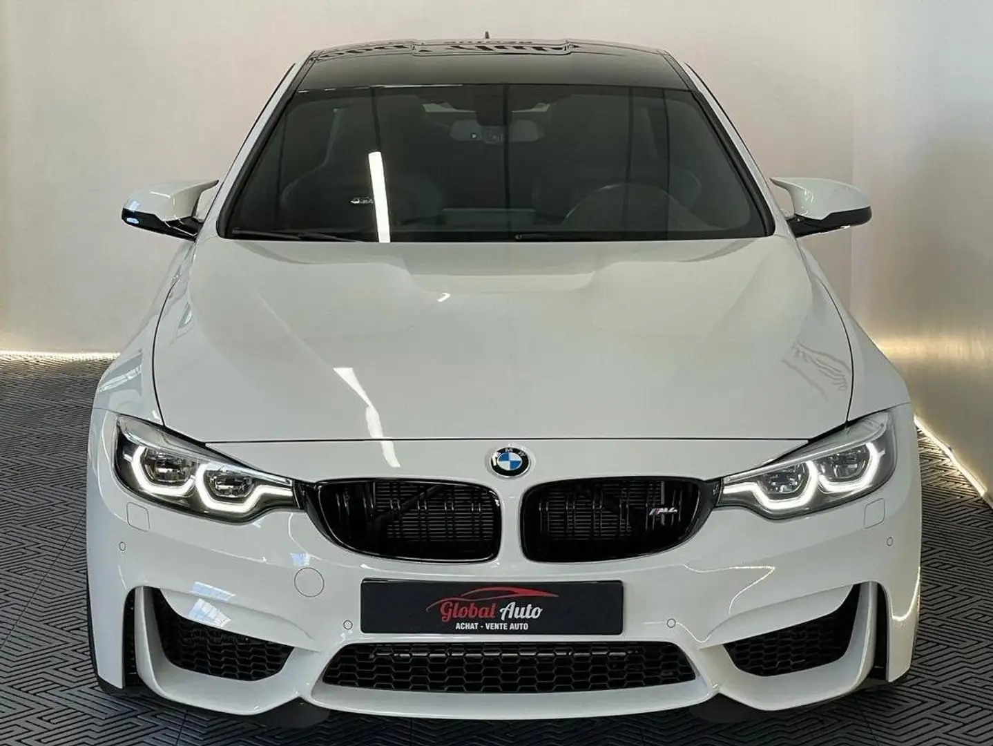 BMW M4 Coupé 450 ch Pack Competition Blanc - 2