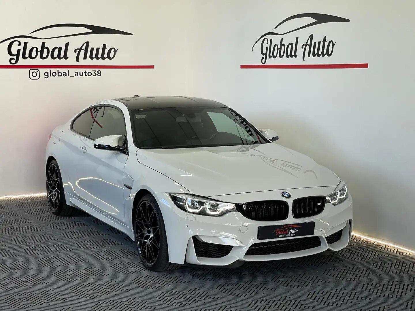 BMW M4 Coupé 450 ch Pack Competition Blanco - 1