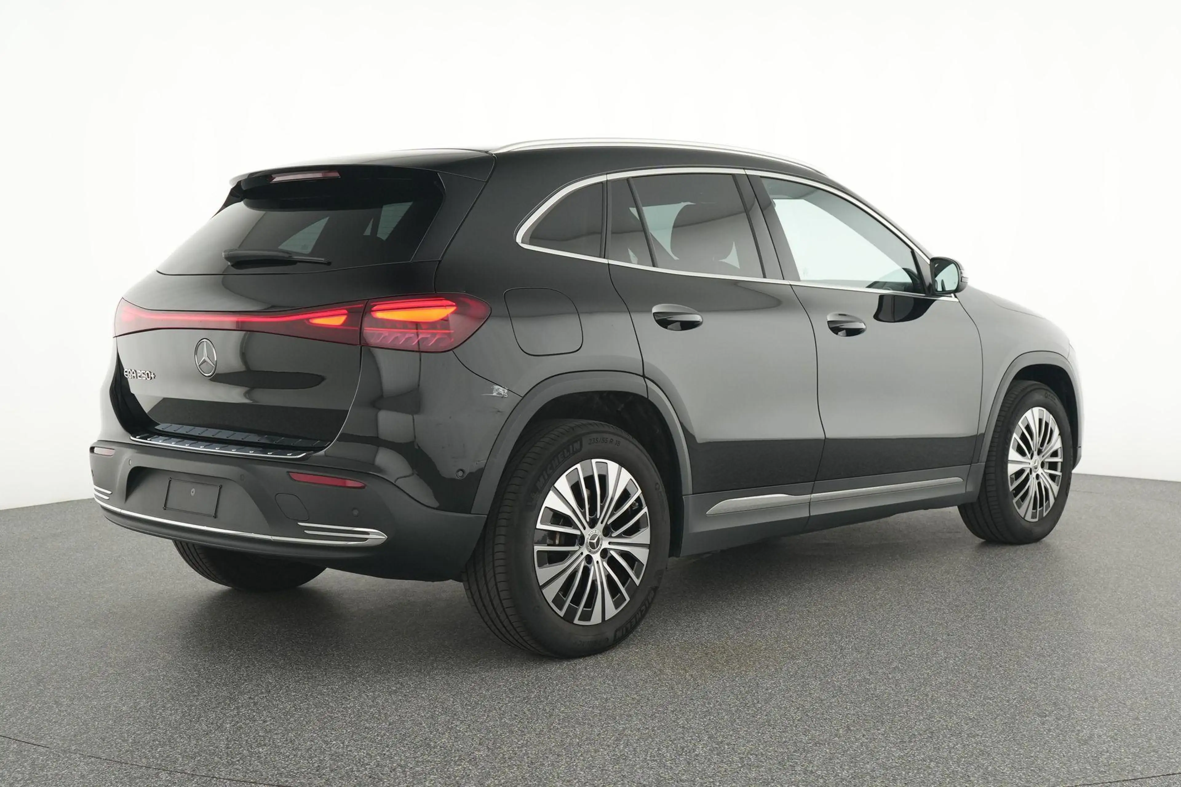 Mercedes-Benz EQA 250 250+ Business Line 71 kWh — photo 4