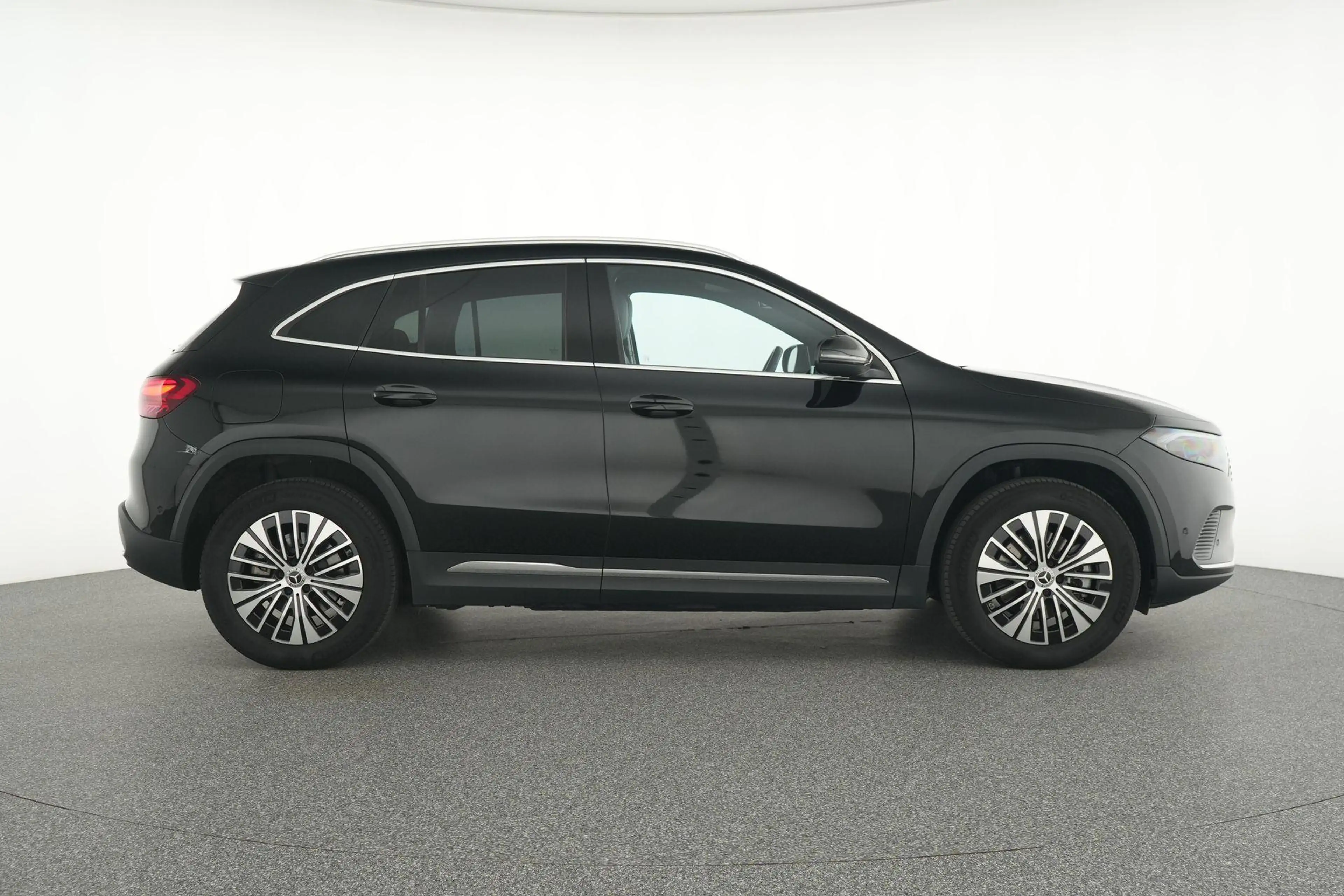 Mercedes-Benz EQA 250 250+ Business Line 71 kWh — photo 9