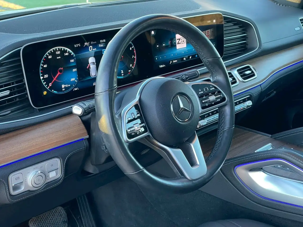 Mercedes-Benz GLE снимка Mercedes-Benz GLE
