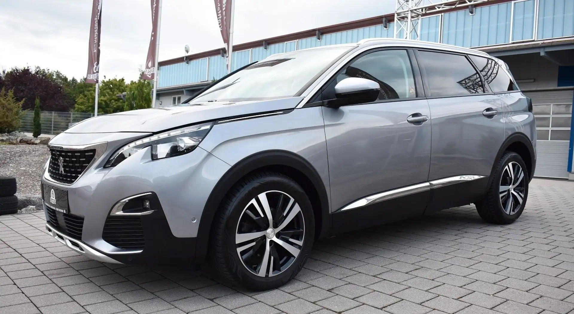 Peugeot 5008 Allure Gris - 2