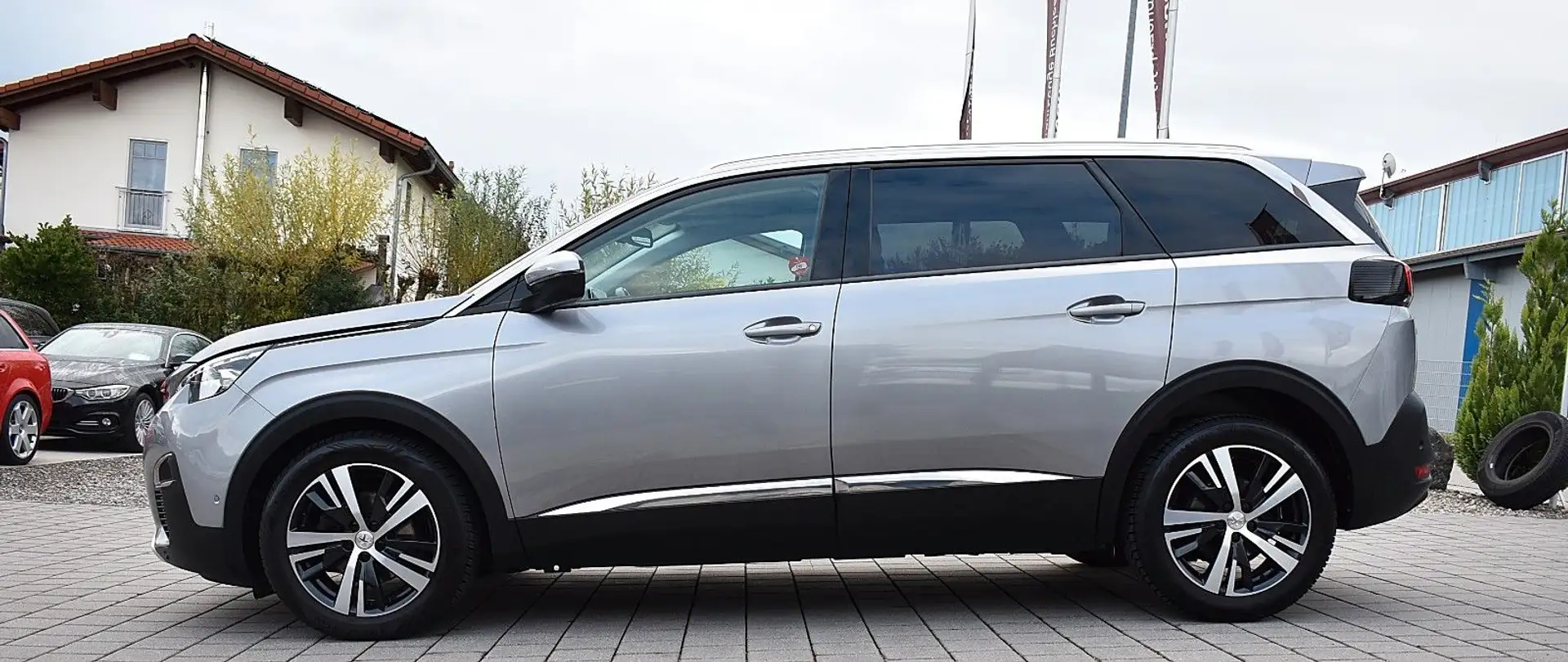 Peugeot 5008 Allure Gris - 1