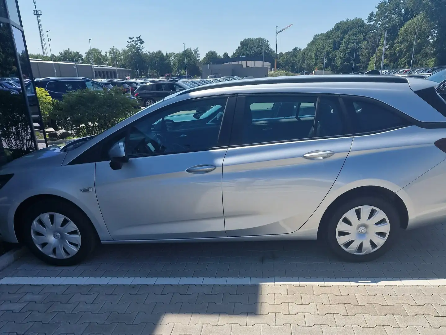 Opel Astra Astra 1.6 D Start/Stop Automatik Sports Tourer Bus Silber - 1