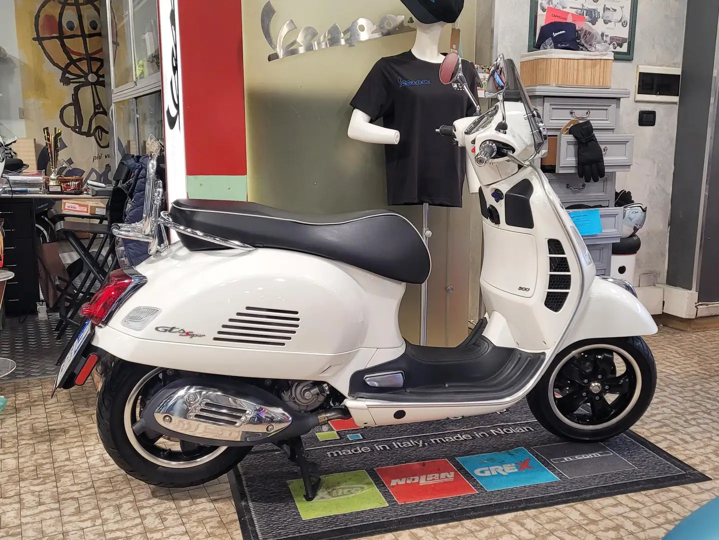 Vespa GTS Super 300 Hpe Abs/Asr Euro 5 Bianco - 1