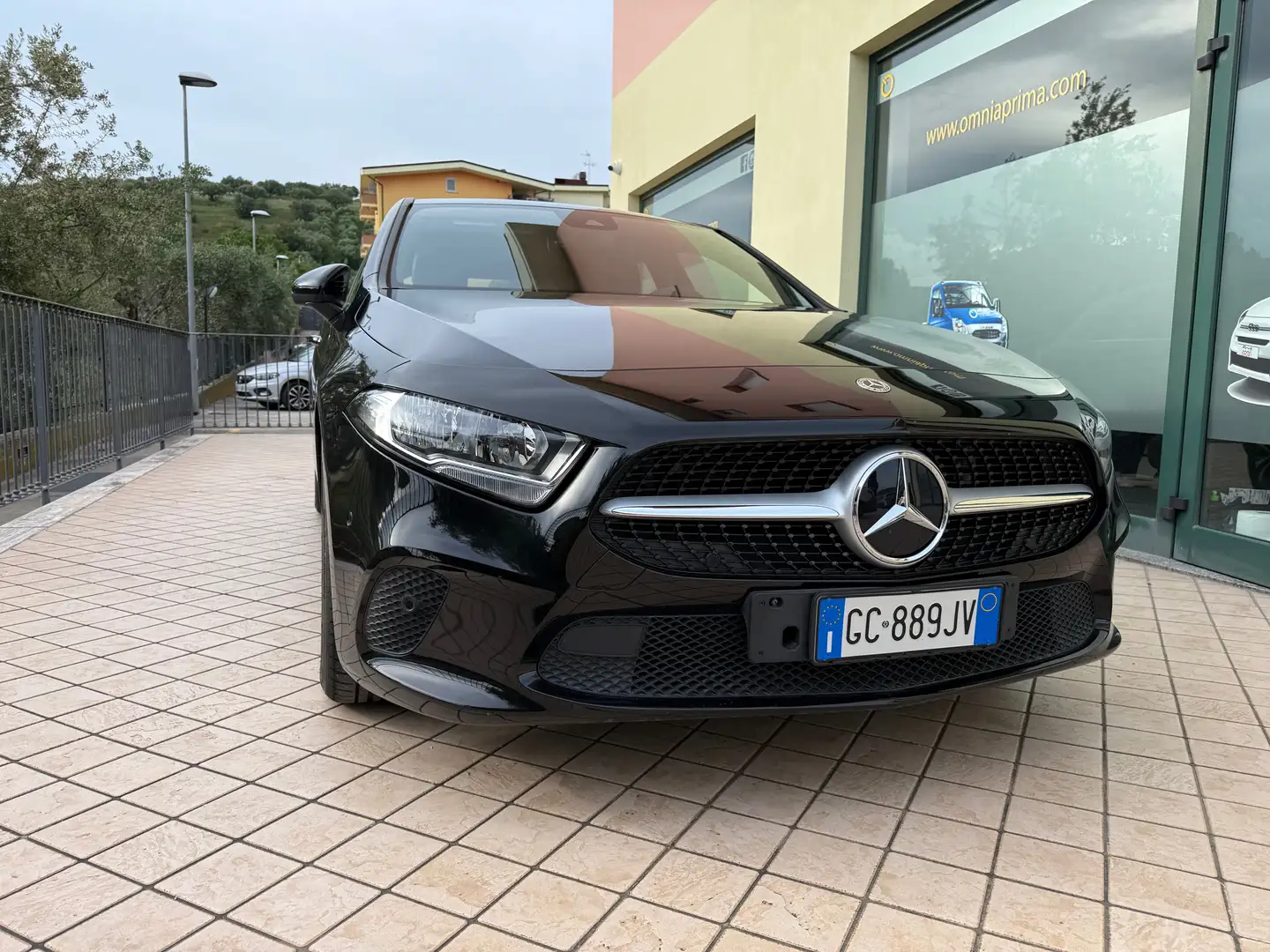 Mercedes-Benz A 180 A 180 Business auto Nero - 2