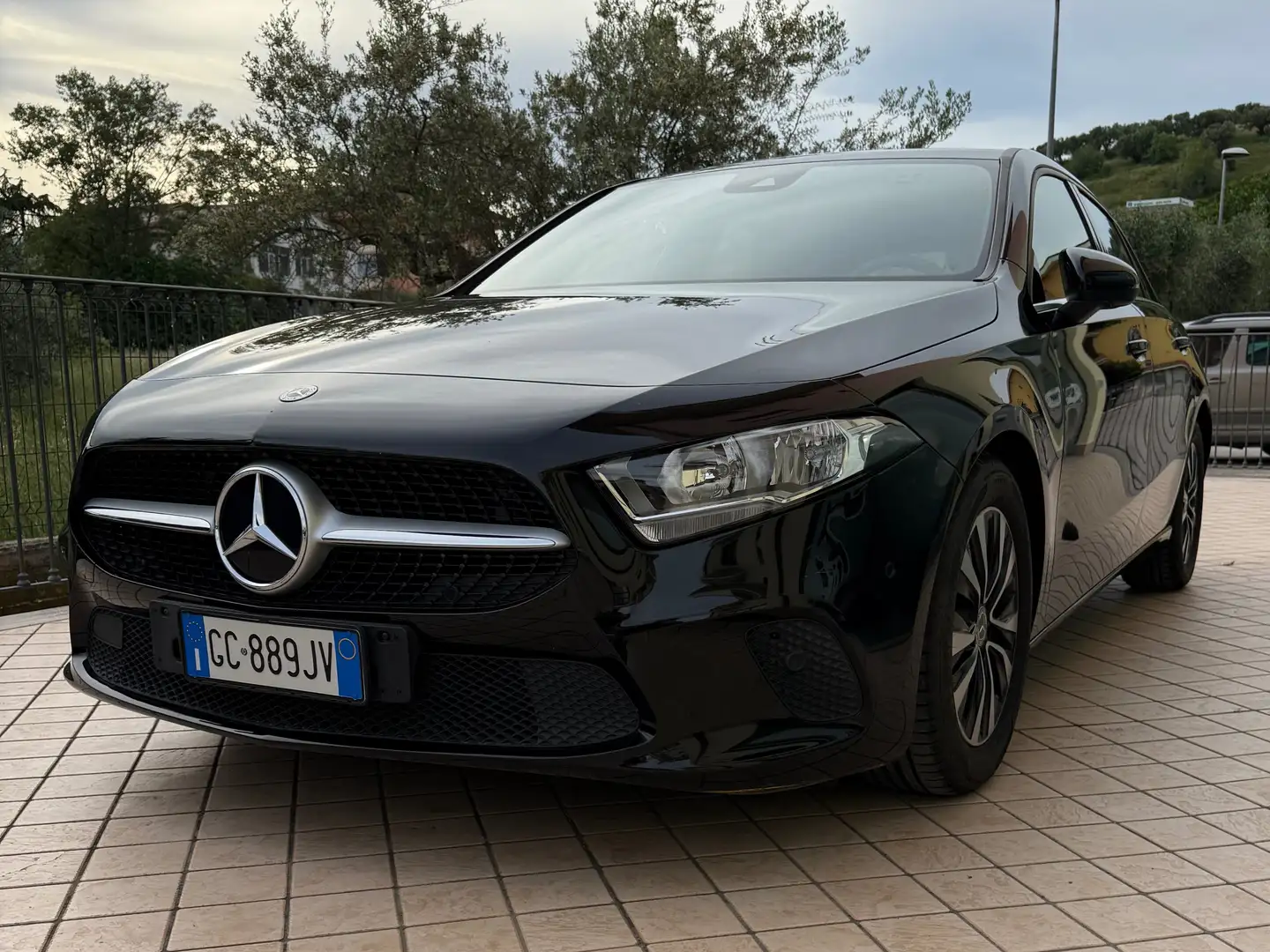 Mercedes-Benz A 180 A 180 Business auto Nero - 1