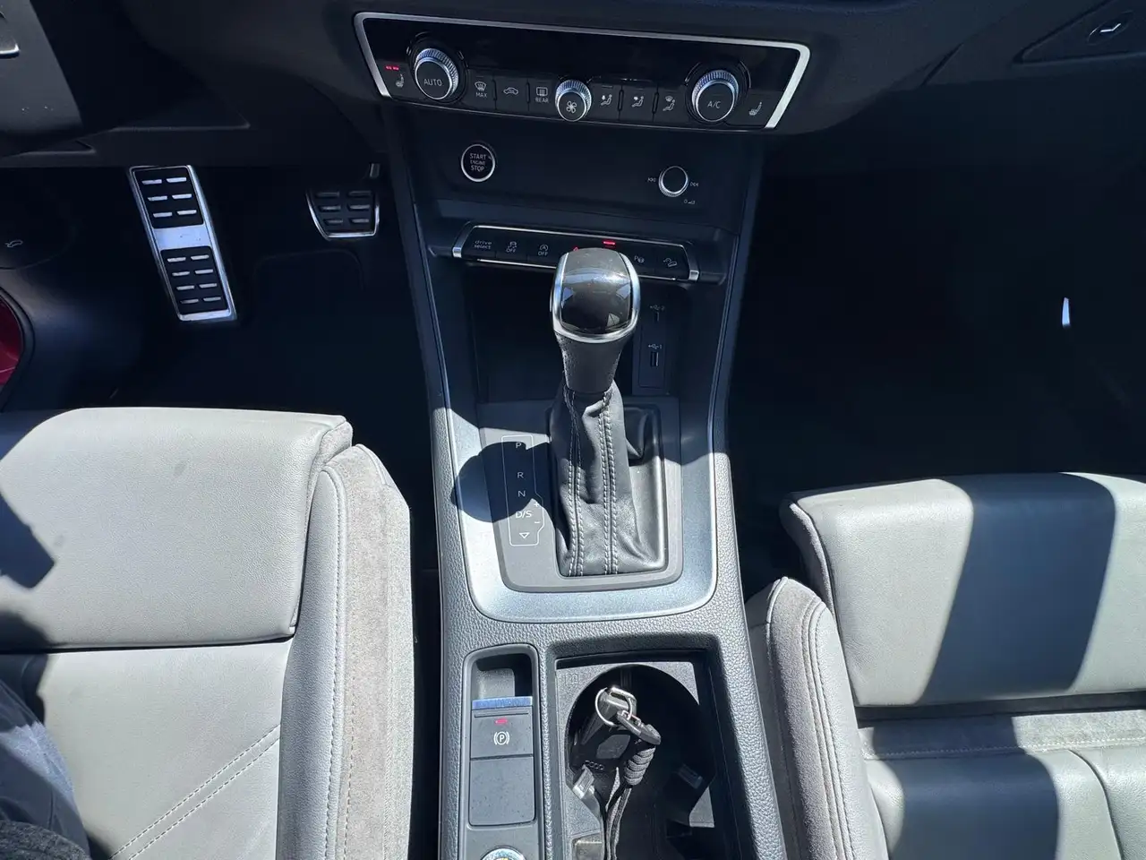 Audi Q3 снимка Audi Q3