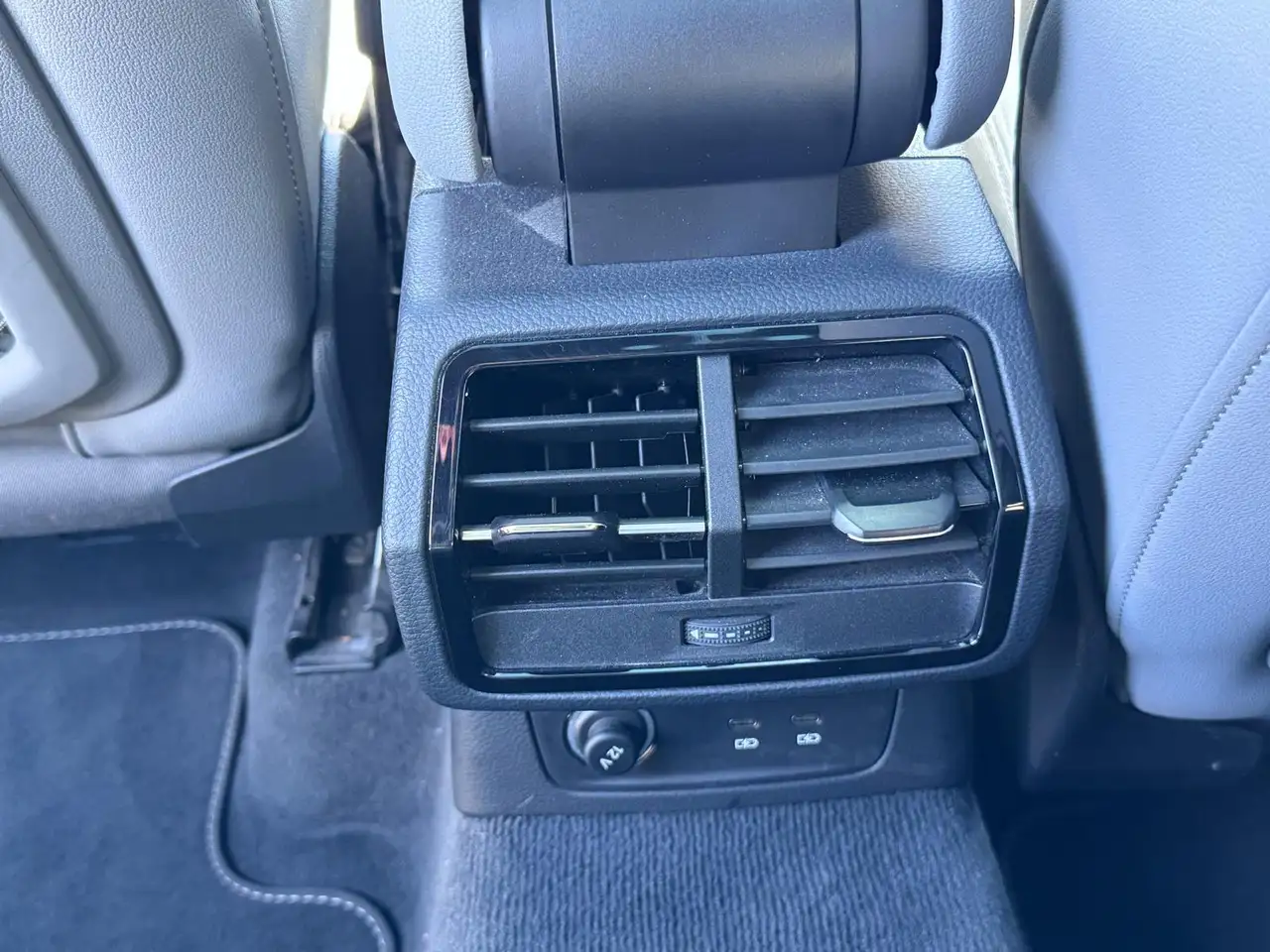 Audi Q3 снимка Audi Q3