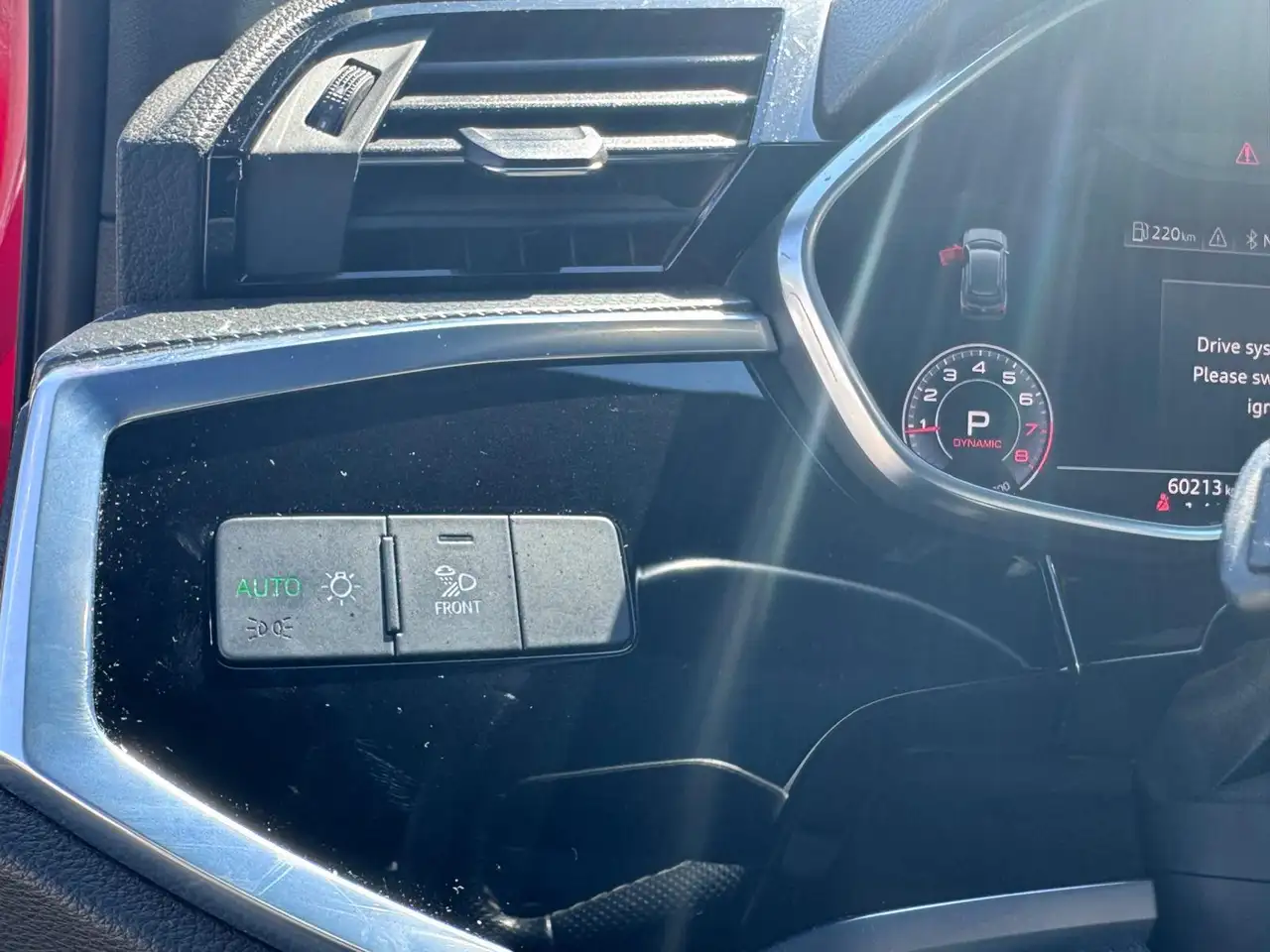 Audi Q3 снимка Audi Q3