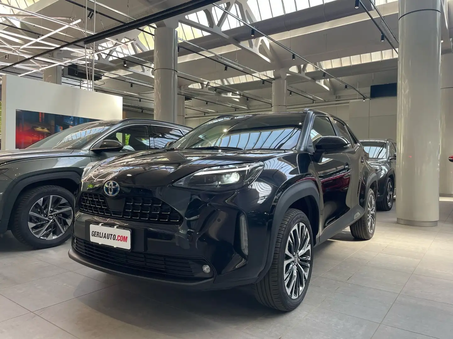 Toyota Yaris Yaris Cross Cross 1.5h Lounge fwd 116cv e-cvt Nero - 1