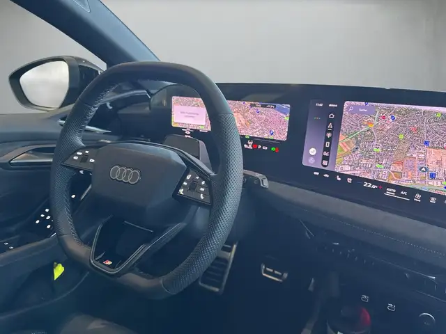 Audi A6 view 7